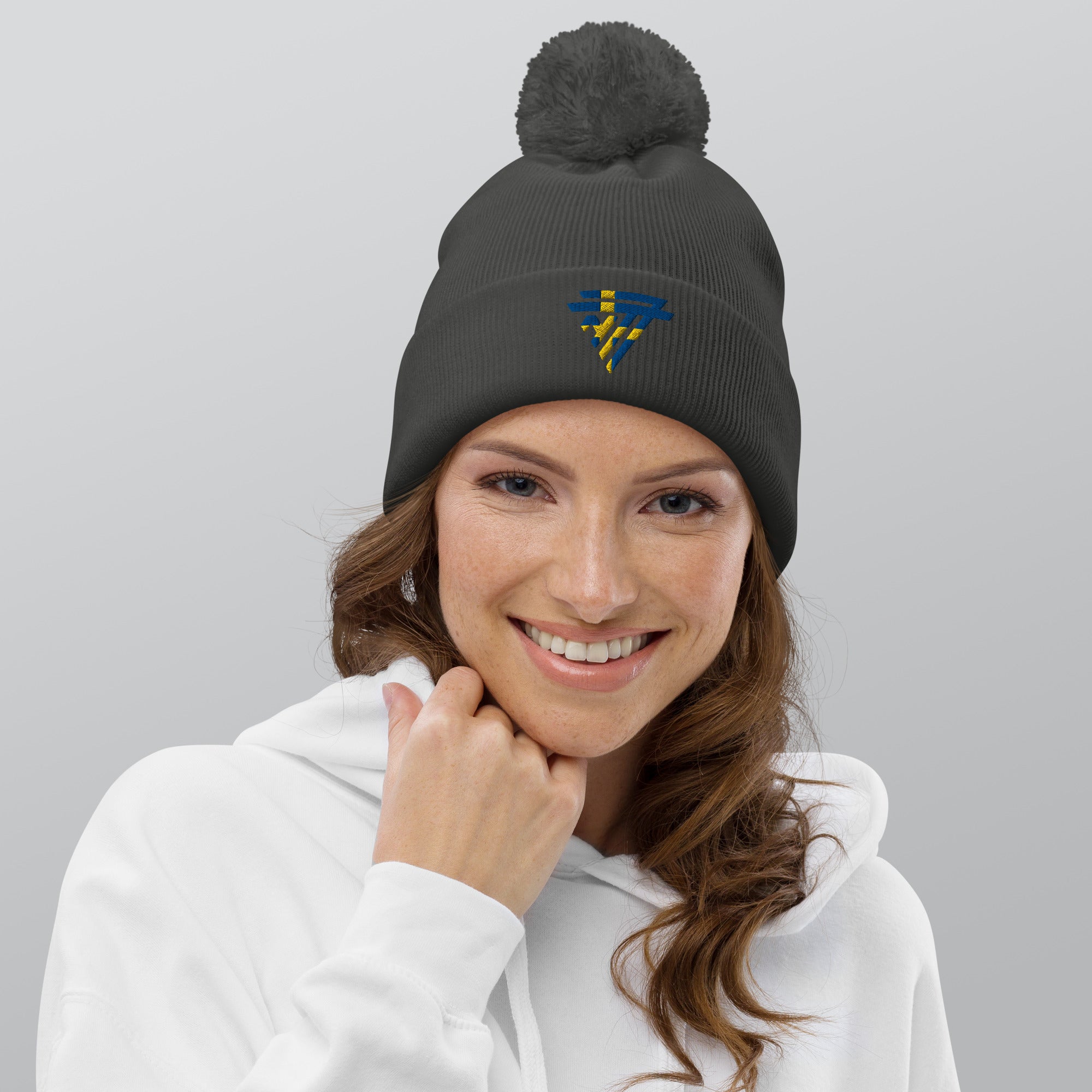 Sweden embroidered 'NT7' Pom-Pom Beanie (Unisex)